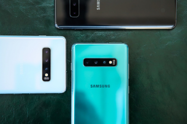 超值！三星Galaxy S10系列1000元換新補(bǔ)貼、24期免息等你來(lái)?yè)?/></p><p>此外，為了讓消費(fèi)者購(gòu)機(jī)更輕松無(wú)壓力，三星還與支付寶花唄和捷信達(dá)成合作?；顒?dòng)期間，消費(fèi)者在三星指定線下合作門(mén)店購(gòu)買Galaxy S10系列即可辦理“0首付、0利息”的支付寶花唄3、6、12、24期免息分期;或辦理捷信分期，享10期0利息優(yōu)惠購(gòu)機(jī)。這一次，三星可謂實(shí)力寵粉!</p><p align=