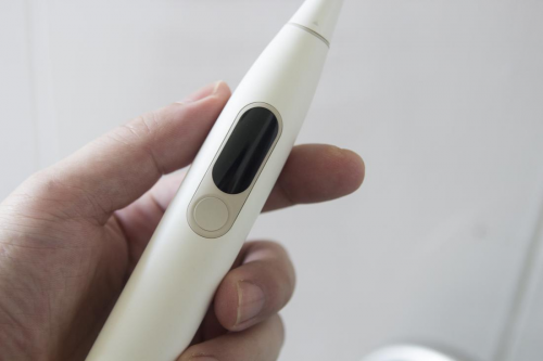看得見的凈白！體驗(yàn)小米有品眾籌爆款Oclean X智能觸屏電動牙刷的真智能