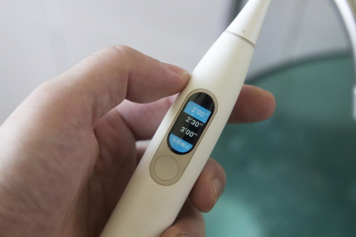 看得見的凈白！體驗(yàn)小米有品眾籌爆款Oclean X智能觸屏電動牙刷的真智能