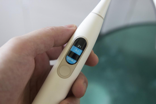 看得見的凈白！體驗(yàn)小米有品眾籌爆款Oclean X智能觸屏電動牙刷的真智能