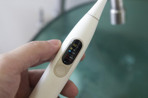 看得見的凈白！體驗(yàn)小米有品眾籌爆款Oclean X智能觸屏電動牙刷的真智能