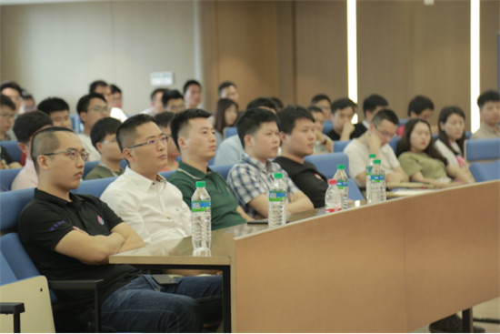OPPO與滴普科技共建中臺(tái)達(dá)成深度合作，AI+中臺(tái)助力企業(yè)數(shù)字化轉(zhuǎn)型升級(jí)