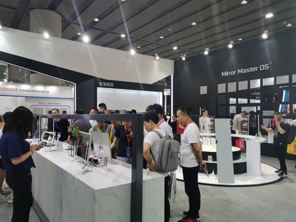 銳吉亮相建博會(huì) 推動(dòng)家居進(jìn)入全鏡智能時(shí)代！