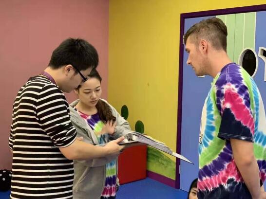 當孩子犯錯時，悅寶園這樣做，完美！