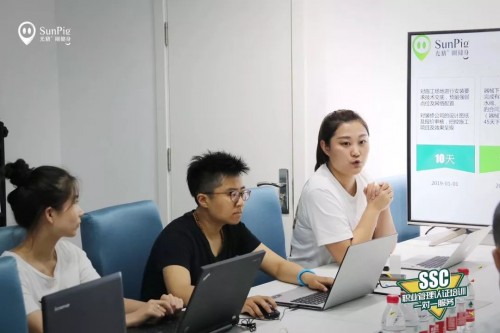 光豬圈健身加盟門店服務(wù)部小姐姐們的十二個時辰