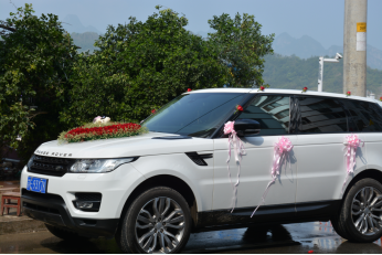 臺風災后現(xiàn)場，車點點匯聚多地救援力量溫暖社會