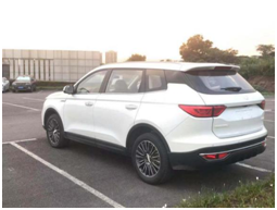 又一國產(chǎn)新車濰柴汽車U70曝光，空間叫板途觀L！或?qū)⒊蔀楸睿?/></p><p>從以往的試乘經(jīng)驗(yàn)來講，軸距達(dá)到2800 mm的車型，一般后排的空間感非常明顯，身高180cm的大高個(gè)坐在第二排還會(huì)留出2拳多的腿部空間。從曝光諜照可以看出，濰柴汽車U70的后排空間表現(xiàn)也同樣出色。目測身高180cm乘坐毫無壓力，而如此出色的空間表現(xiàn)自然離不開長軸距立下的汗馬功勞。</p><p align=