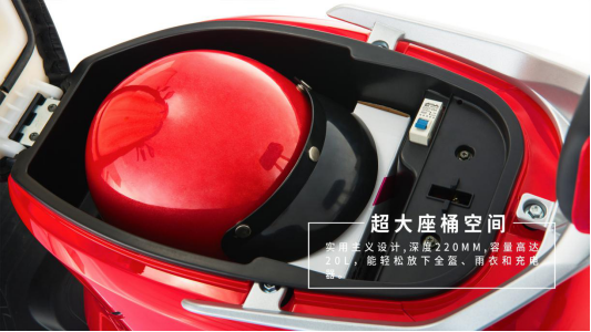 騎著愛(ài)瑪每出現(xiàn)一次，都讓TA驚喜一次