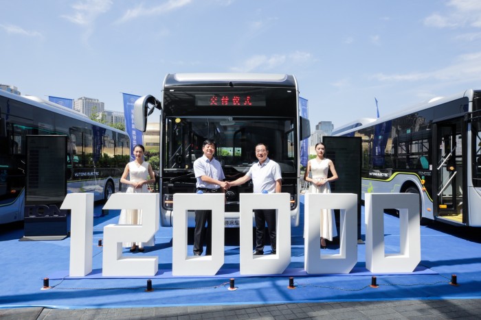 第120000臺(tái)交付，宇通新能源客車引領(lǐng)行業(yè)邁向新高度！發(fā)布高端公交新標(biāo)準(zhǔn)