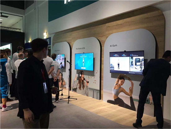 海信電視軍團驚艷柏林 IFA，8K疊屏和屏幕發(fā)聲激光電視重磅亮相