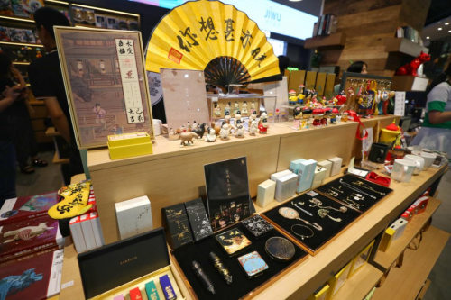 借力5G+VR前沿技術(shù) 蘇寧極物重慶旗艦店打造未來(lái)品質(zhì)生活體驗(yàn)