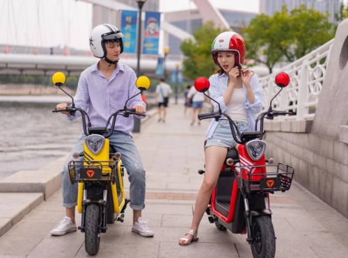 送娃上學(xué)騎什么車好？當(dāng)然首選雅迪電動車！