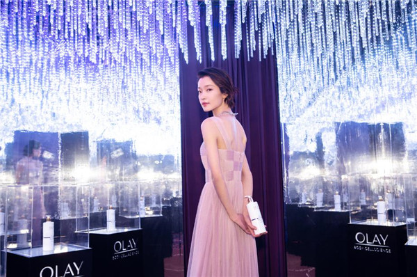 天貓小黑盒全球首發(fā)OLAY A醇身體乳，締造“精致到每一寸”的生活儀式感