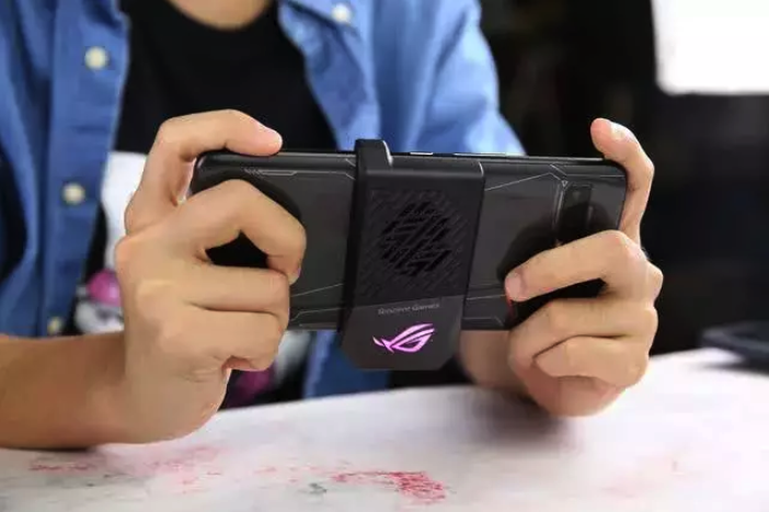 蘋果發(fā)布會(huì)結(jié)束，iPhone11、ROG2等游戲手機(jī)吃雞神器哪家強(qiáng)