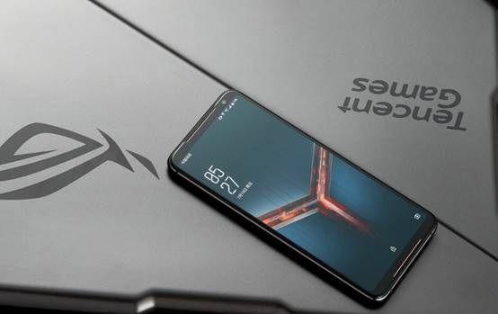 追求極致游戲體驗，ROG2吃雞神器彎道超車iPhone11