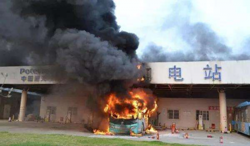 鋰電池起火爆炸成業(yè)界難題？聚吉出擊帶來福音