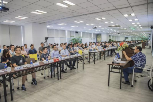 嘉銀金科召開“不忘初心、牢記使命”主題教育學習月動員部署會議