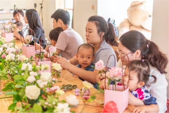 孩子該如何看電視？悅寶園來談談其中的學問！