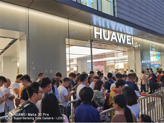 華為Mate30系列首銷火爆，徠卡電影四攝吸睛圈粉