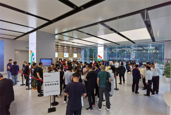 華為Mate30系列首銷火爆，徠卡電影四攝吸睛圈粉