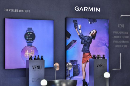 獨一有二，迪麗熱巴優(yōu)雅出席2019GARMIN佳明北京智能腕表新品發(fā)布會