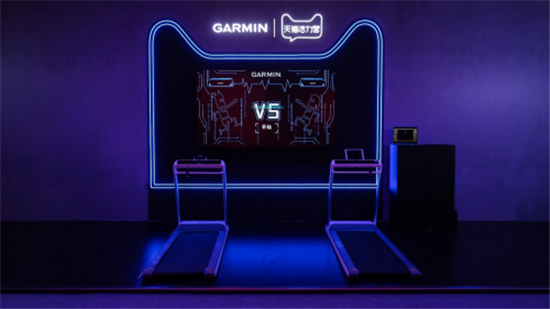 獨一有二，迪麗熱巴優(yōu)雅出席2019GARMIN佳明北京智能腕表新品發(fā)布會