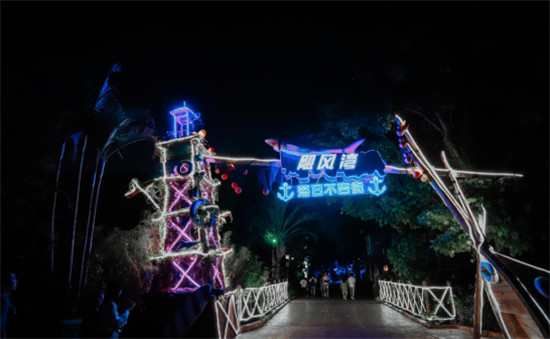 2000臺AR眼鏡落地歡樂谷，國內(nèi)首次C端大規(guī)模應(yīng)用意味著什么？