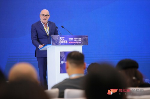 奧買(mǎi)家全球購(gòu)“雙線購(gòu)”亮相進(jìn)博會(huì) 全球首發(fā)白皮書(shū)