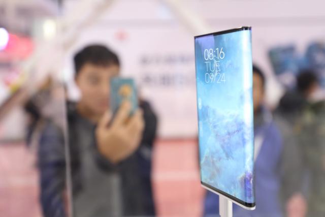 和明星同臺(tái)，與美景奇遇！5G大會(huì)展酷炫科技！