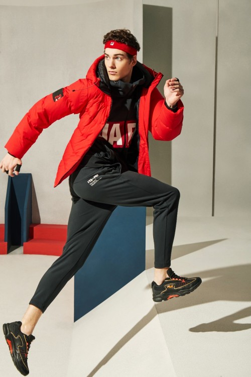打破戶外與時尚界限，GORE-TEX INFINIUM產(chǎn)品助力運(yùn)動品牌迎戰(zhàn)冬季寒流