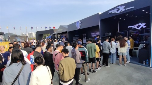 WUCG三亞電競節(jié)狂歡盛會，西伯利亞帶你體驗(yàn)職業(yè)選手耳機(jī)！
