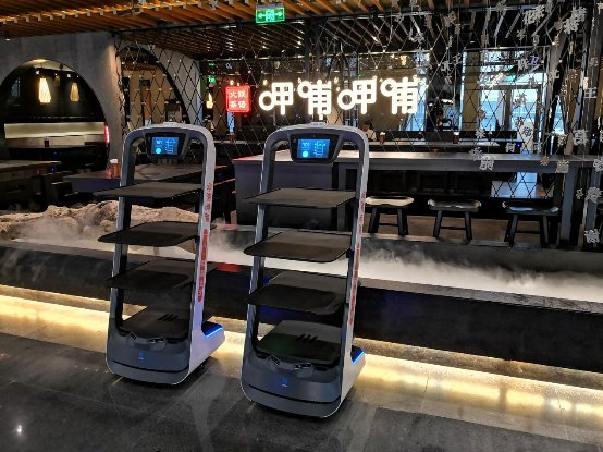 用餐飲機(jī)器人喚醒品牌活力，呷哺呷哺上市5年如何保持“常青”