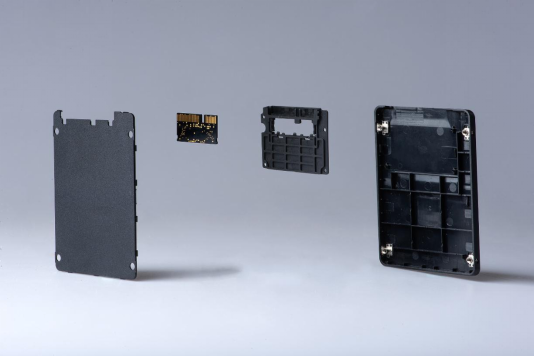 固態(tài)硬盤還能這么玩？江波龍Mini SDP突破行業(yè)想象！