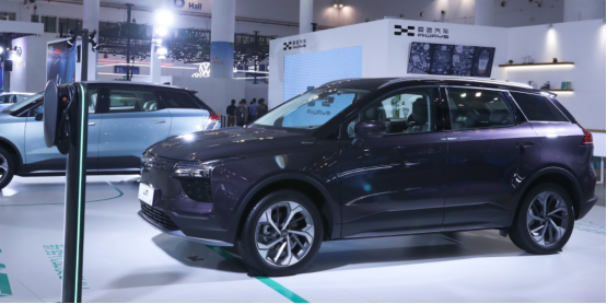 新勢代品質(zhì)SUV，愛馳U5亮相?？谲囌公@好評