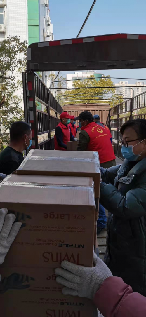 不止武漢！雅迪電動(dòng)車第三批醫(yī)護(hù)物資抵達(dá)黃岡、荊門等湖北多地