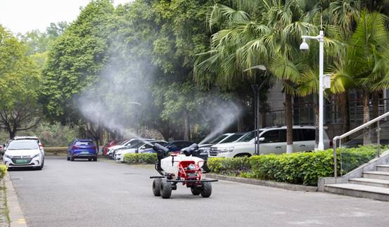 極飛 R80 無人車首次“服役”，與無人機(jī)空地配合全面消殺！