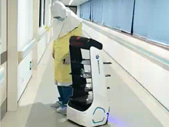 抗疫動態(tài)丨疫情不止，擎朗送餐機器人不退