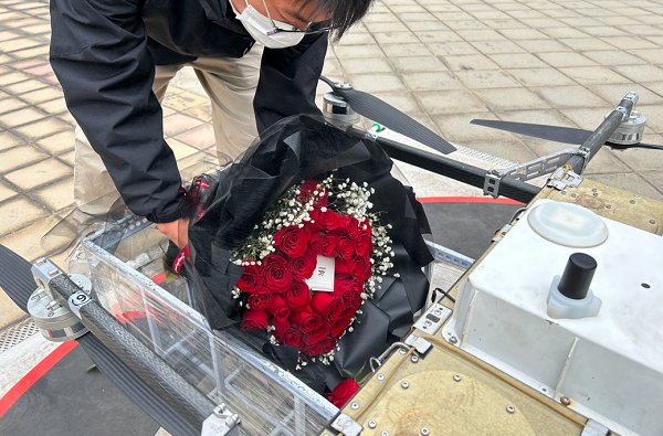 即配訂單將超快遞，本地電商發(fā)展為順豐同城帶來(lái)確定性增長(zhǎng)