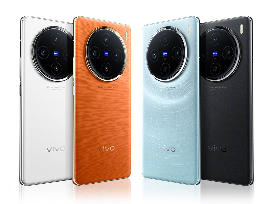3999元起，到迪信通預(yù)訂vivo X100系列，享贈(zèng)無(wú)線耳機(jī)等多重權(quán)益！