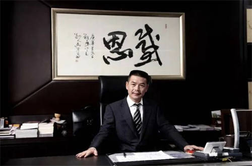 侯軍呈：讓中國(guó)美妝行業(yè)站到世界舞臺(tái)的C位，共享美好