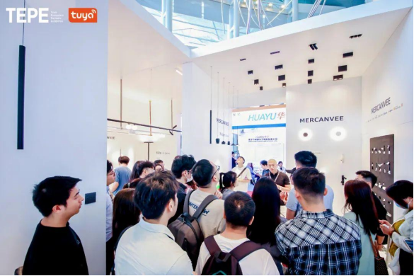 涂鴉智能攜手行業(yè)伙伴亮相2024中國香港秋燈展 共筑智慧照明新未來 涂鴉智能攜手行業(yè)伙伴亮相2024中國香港秋燈展 共筑智慧照明新未來