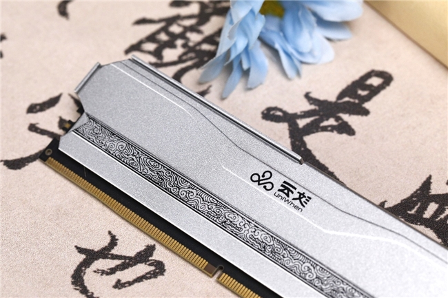 國風裝機的點睛之筆，神凝DDR4內存評測體驗