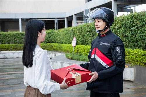 順豐同城元旦總單量同比增長92%，高品質即配助力節(jié)日儀式感