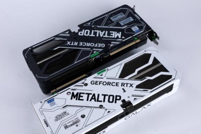 支持DLSS4，影馳 RTX 5080 金屬大師OC評測