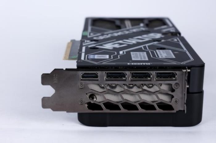 支持DLSS4，影馳 RTX 5080 金屬大師OC評測
