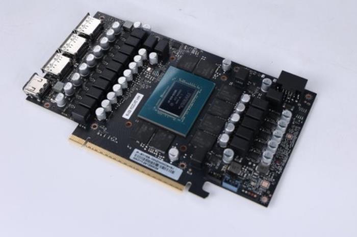 支持DLSS4，影馳 RTX 5080 金屬大師OC評測