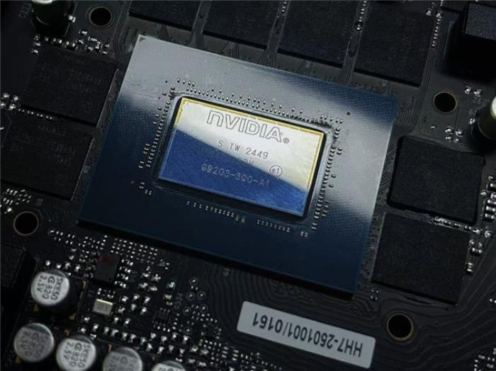 影馳 GeForce RTX 5070 Ti 金屬大師 OC評(píng)測(cè)：DLSS 4超強(qiáng)發(fā)揮