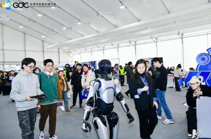 2025 GDC大會(huì)AI應(yīng)用成亮點(diǎn)，微美全息（WIMI.US）多模態(tài)AI開源探索未來(lái)