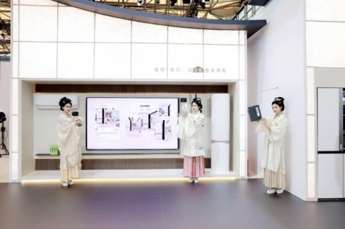 2025 AWE海信璀璨精彩綻放，四款產(chǎn)品榮膺艾普蘭獎(jiǎng)詮釋東方美學(xué)新高度