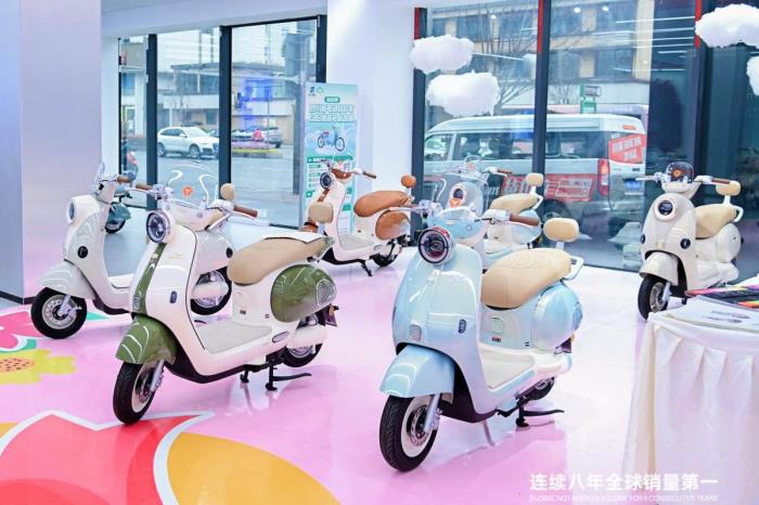 雅迪華宇電池，如何突破售后潛規(guī)則的“天花板”？